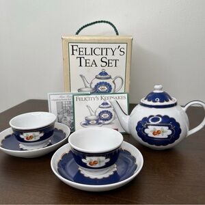 Vintage Pleasant Company Felicity's Tea Set